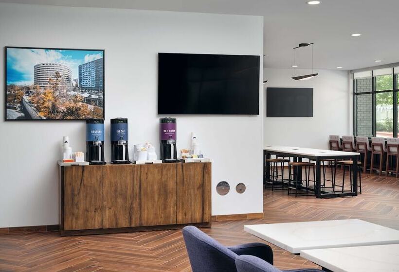 فندق Hampton Inn Towson Downtown