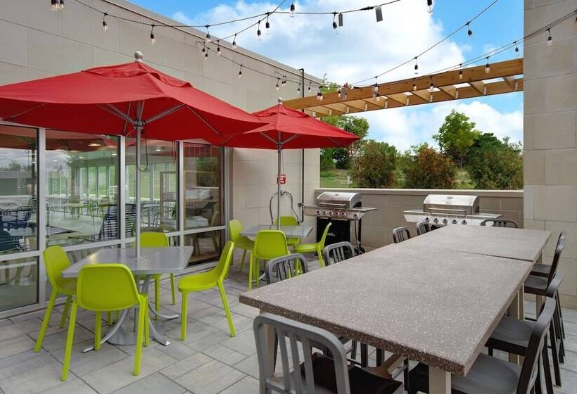 هتل Home2 Suites By Hilton Grand Rapids Airport