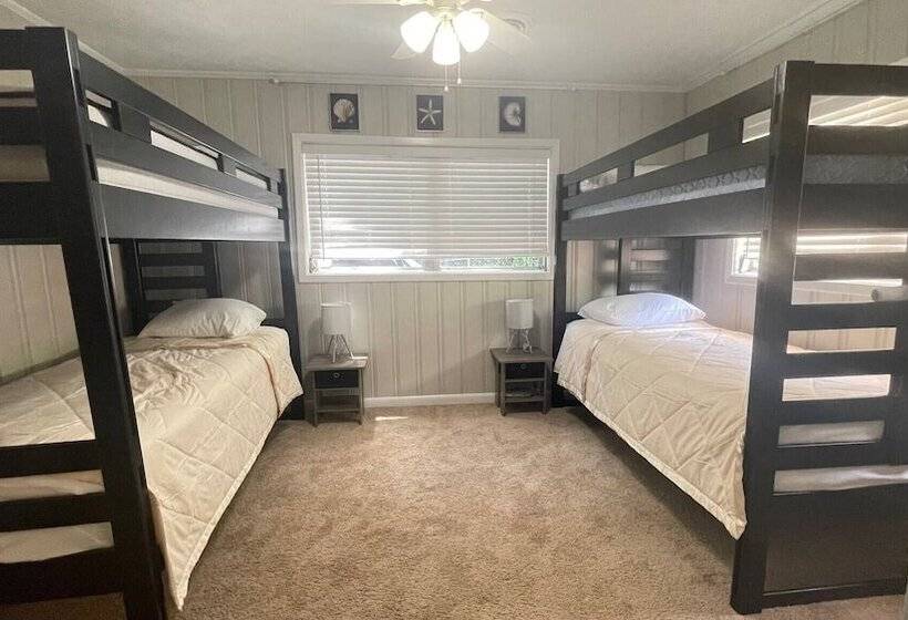 فندق The Red Cottage Fantastic View Firepit Free Kayaks