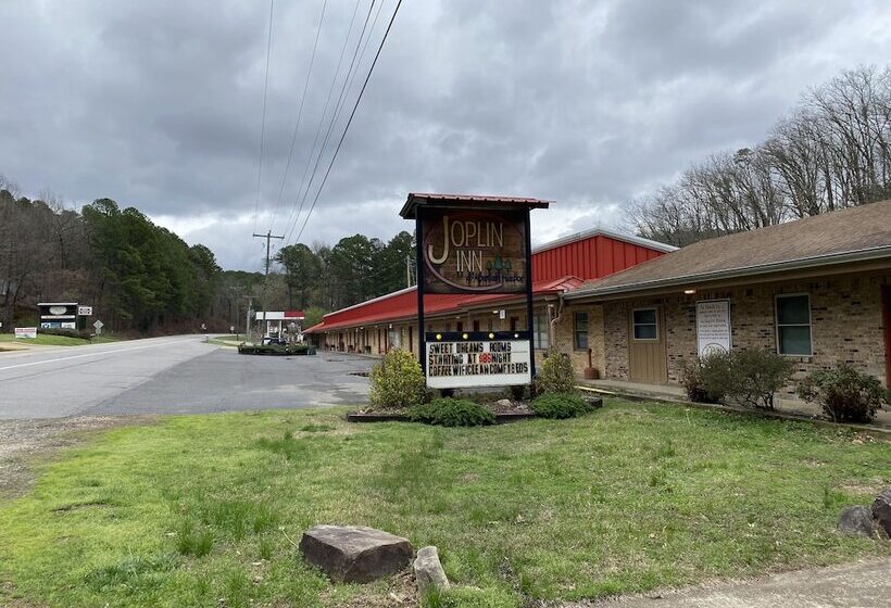 King Guest Room Located At The Joplin Inn At The Entrance To Mountain Harbor, Just 2 1/2 Miles From