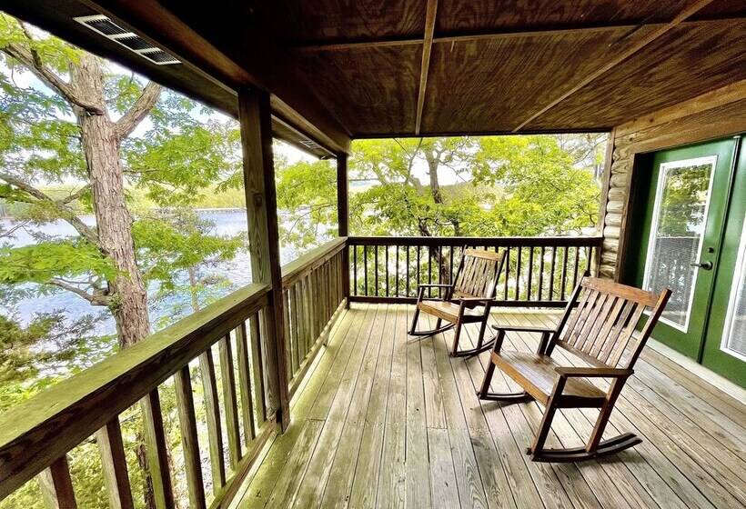 Lake View Three Bedroom, Three Bath Log Sided Cottage With Private Hot Tub Overlooking Lake Ouachita