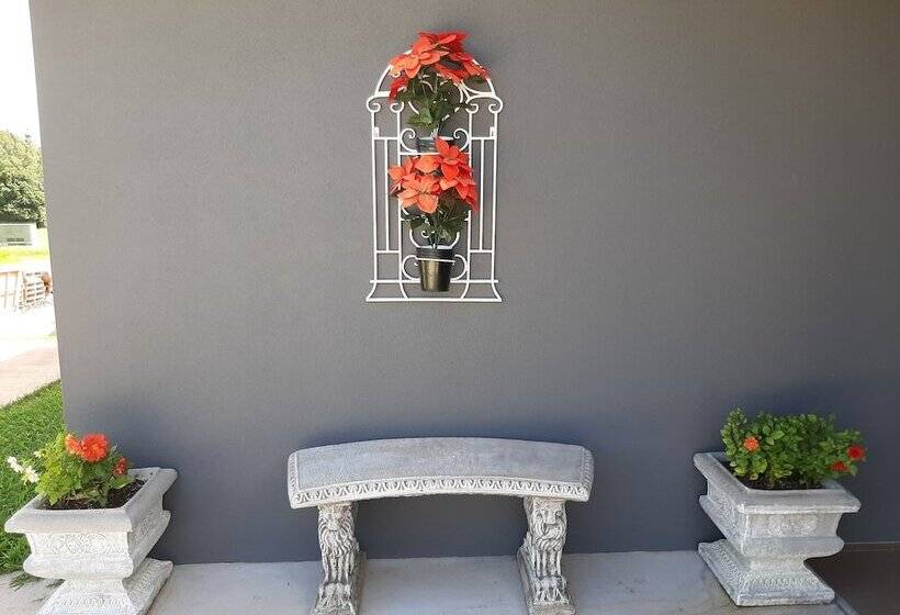 פנסיון Room In Guest Room   Cozy Room With Separate Entrance And Ensuit Bathroom