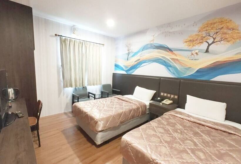 پانسیون Royal Business