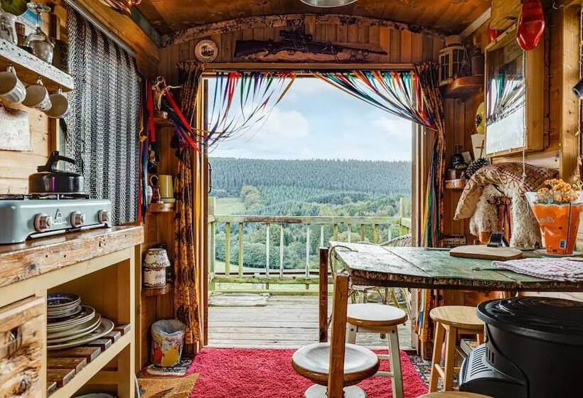 Glamping Wagon   1 X Double Bed, 2 X Single Bed