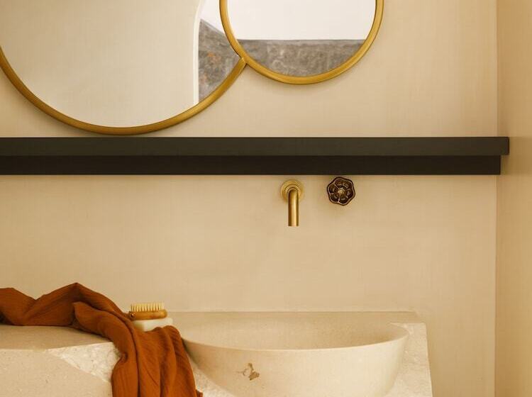 هتل Elysian Retreat