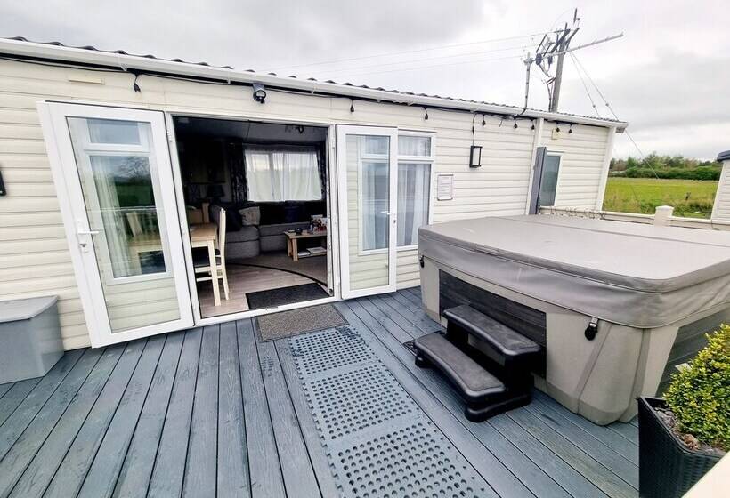 فندق Fantastic 3 Bed Lodge Near Morpeth   Deer View