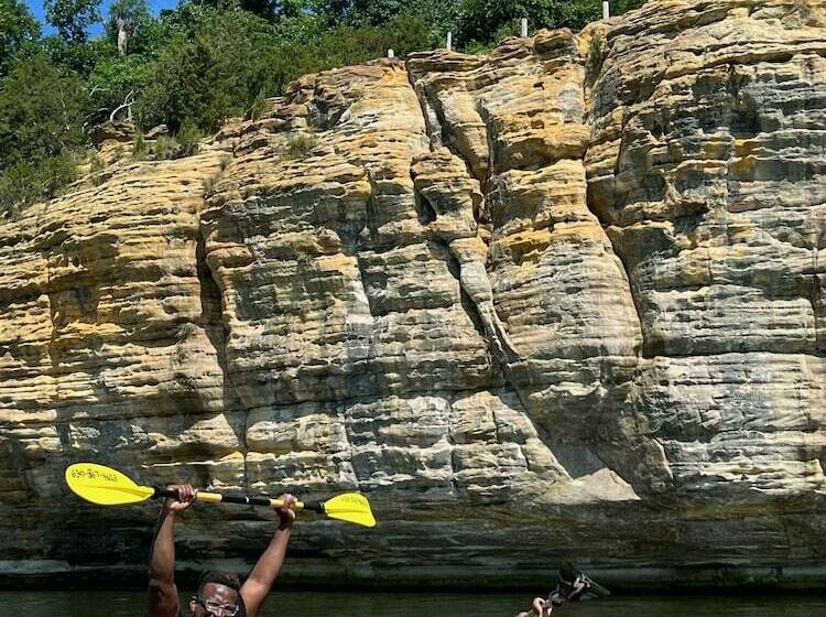 Отель Kayak Starved Rock Campground