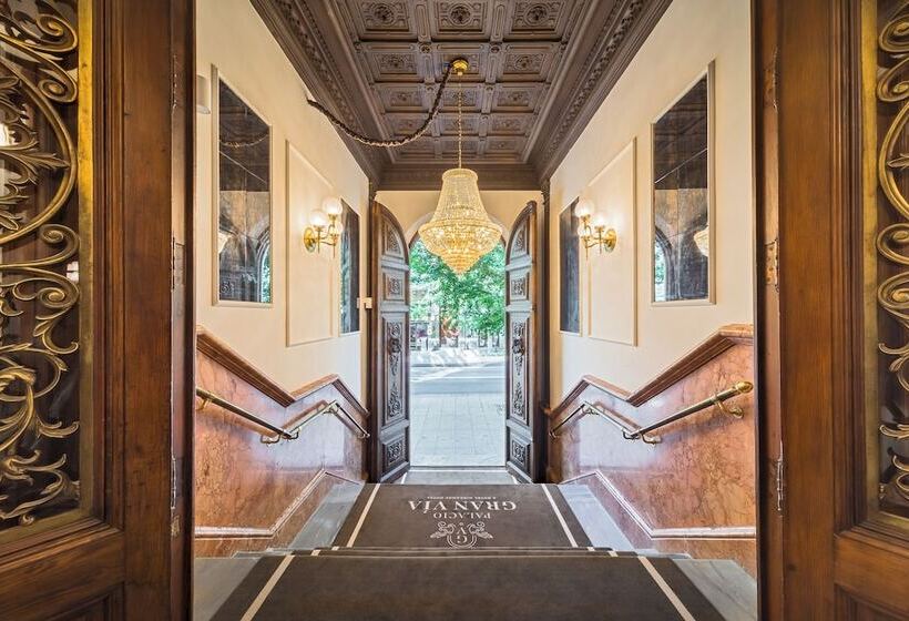 هتل Palacio Gran Vía, A Royal Hideaway