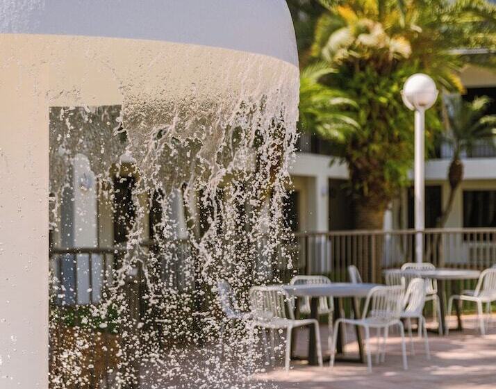 Отель Sonder Cirrus