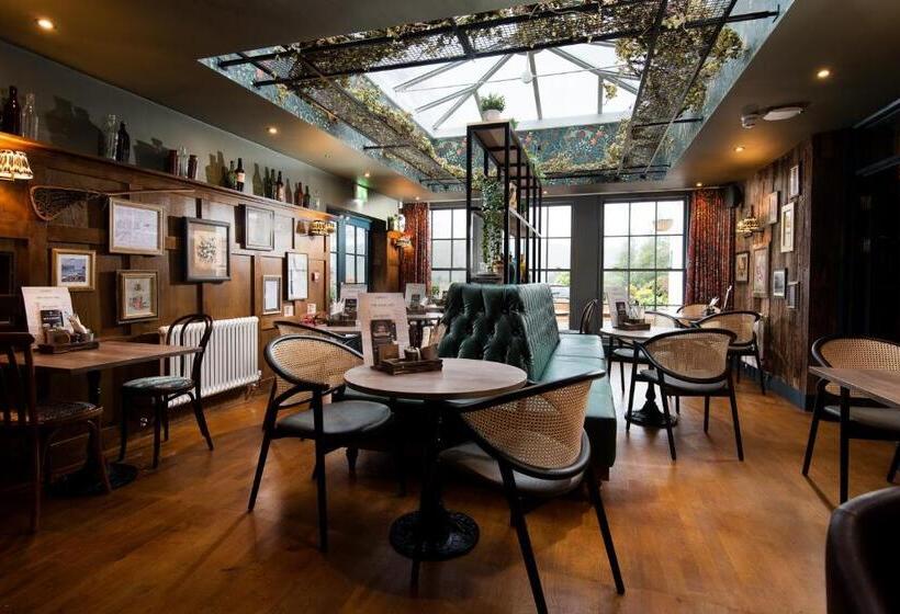 فندق The Angel Inn   The Inn Collection Group