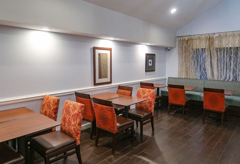 酒店 Tysons Corner Suites, A Baymont By Wyndham