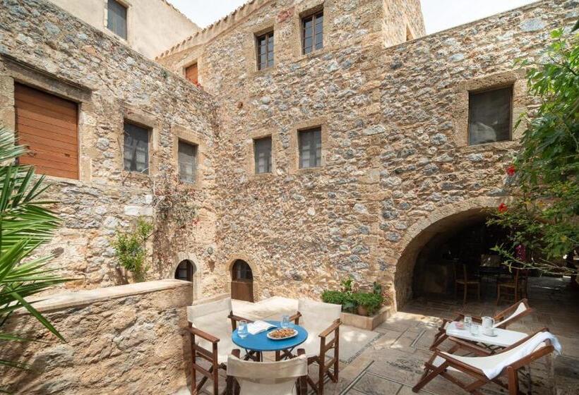 پانسیون Menexes Suites Monemvasia