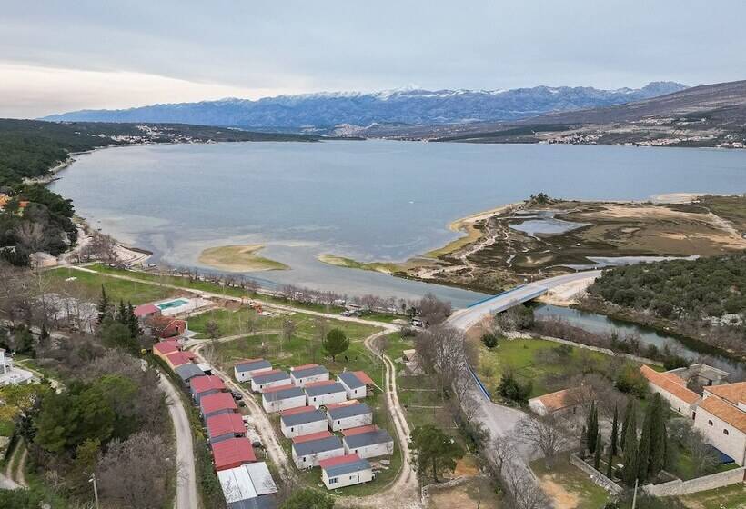 بنسيون Mobile Homes  Kamp Karin