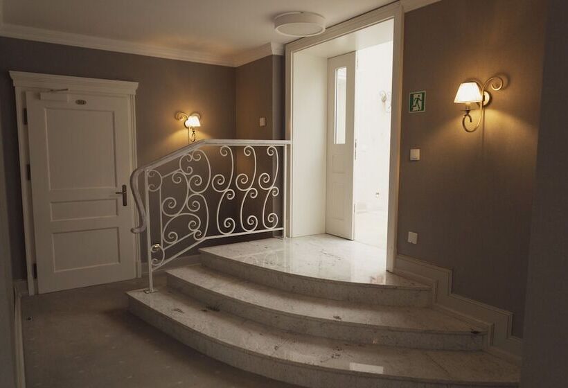 בית מלון כפרי Adler