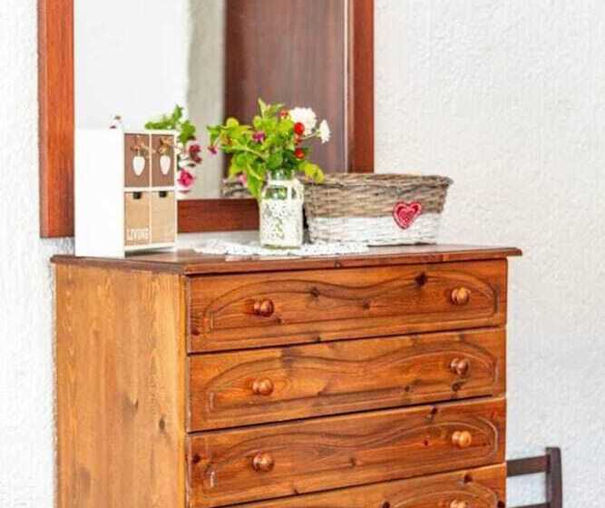 إقامة Avdou Village House With Pool