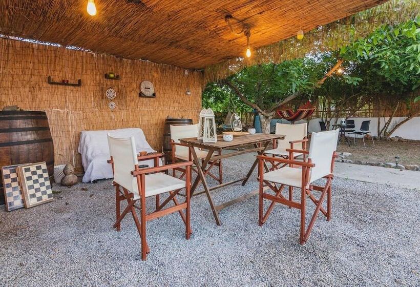 إقامة Avdou Village House With Pool