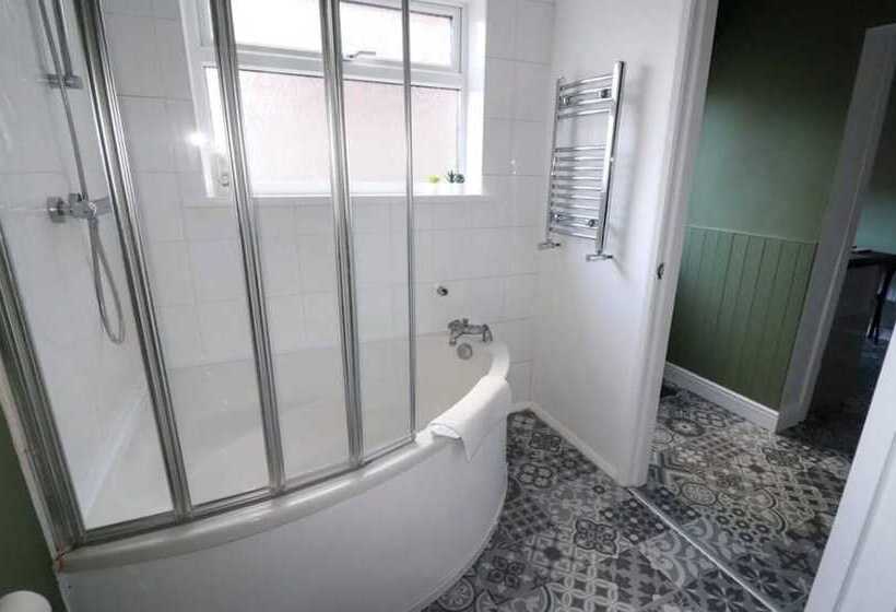 住所  Jarrow,tyneside Ideal For Contractors Park Free