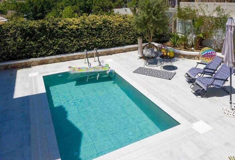 דירת נופש Mikaela S Pool House