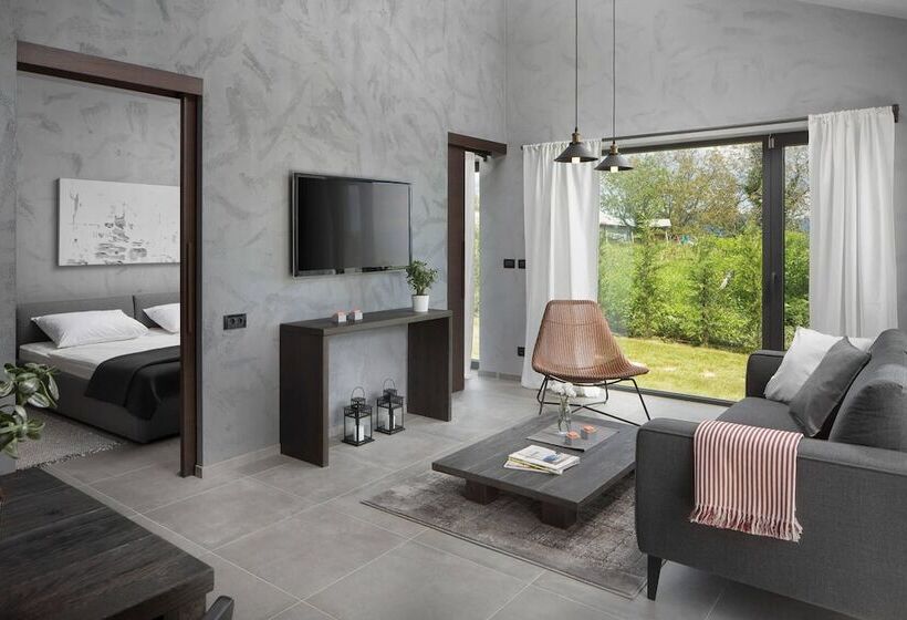 إقامة Remarkable 2 Bed House In Zrenj