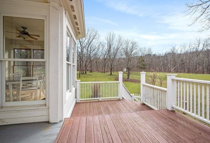 مبيت وإفطار Stratton Creek Inn