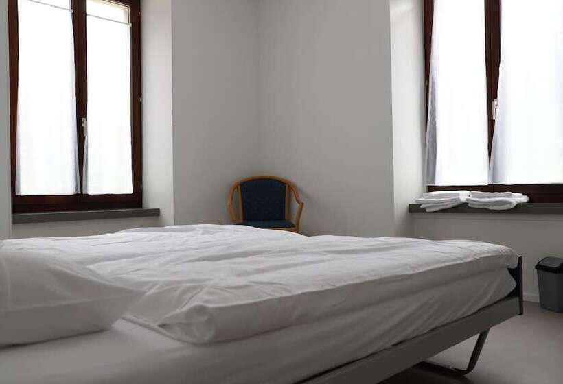 فندق فئة نجمة واحدة L Auberge De Noiraigue