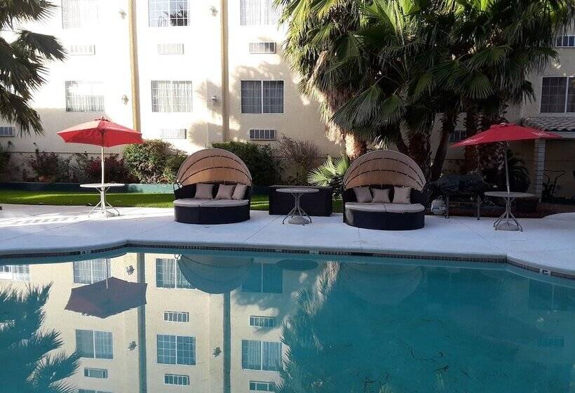 فندق Bayshore Inn