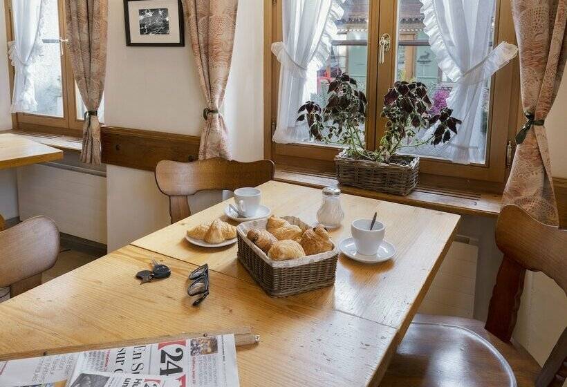 Hotel De Commune Rougemont