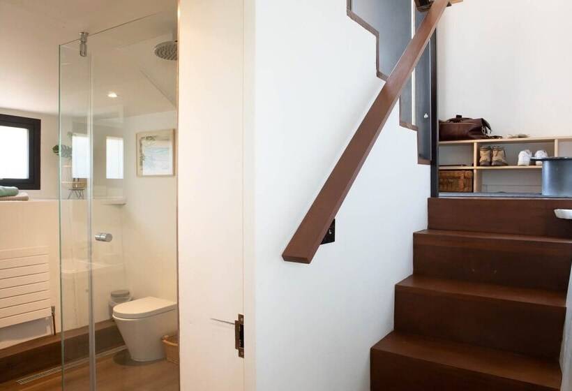 فندق Houseboat Eleuthera