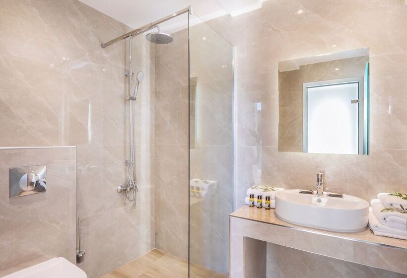פנסיון Alexmare Hotel Fourka