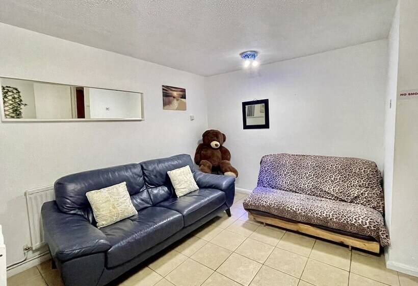 פנסיון The Hk House   Family Friendly Near To Blenheim Palace & Oxford City Centre