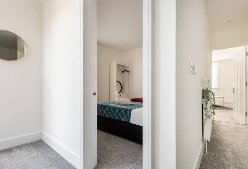 レジデンス Modern Apartment, Castle View Rochester, England