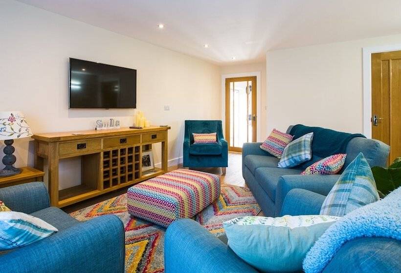 إقامة The Forest Coach House   Minutes From The Forest