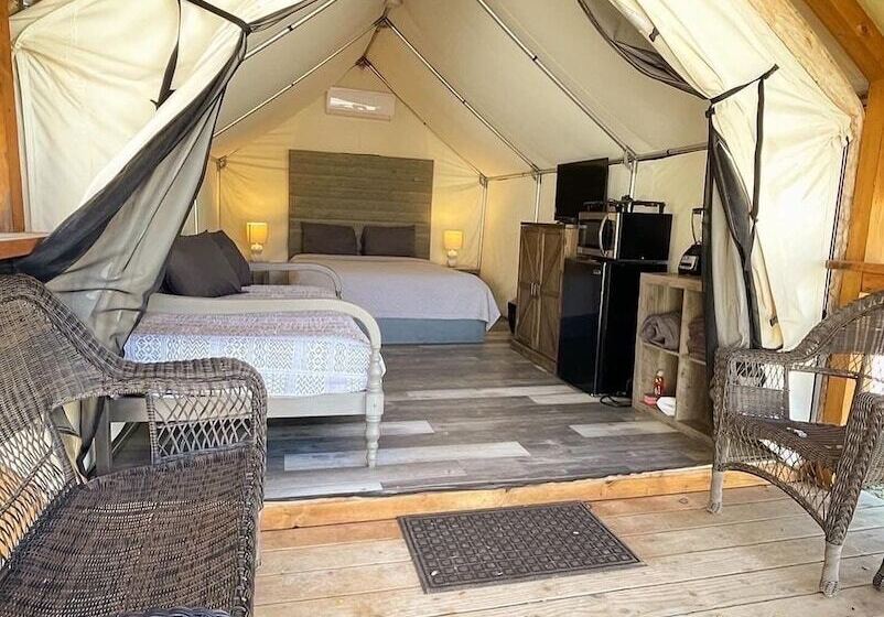 13 Blue River Camp   Glamping Cabin