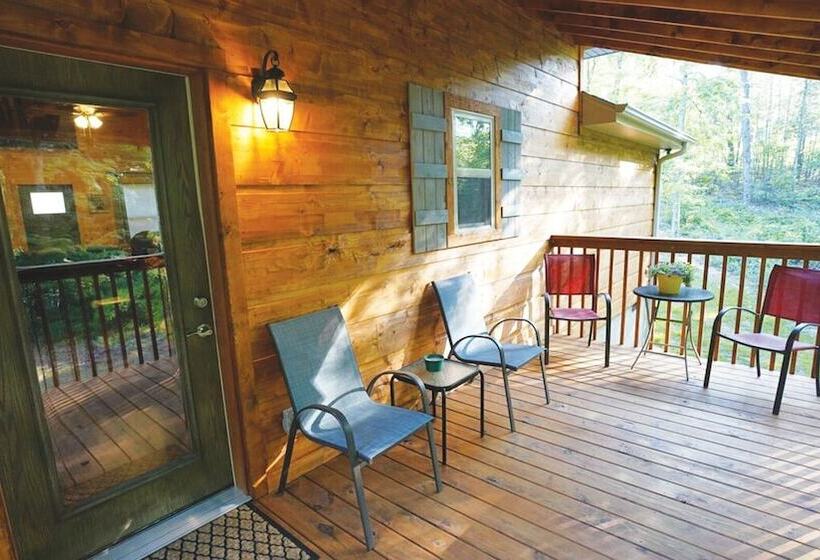 A Creekside On The Bluff