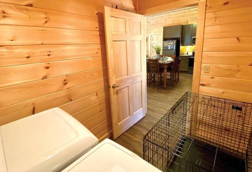 A Creekside On The Bluff