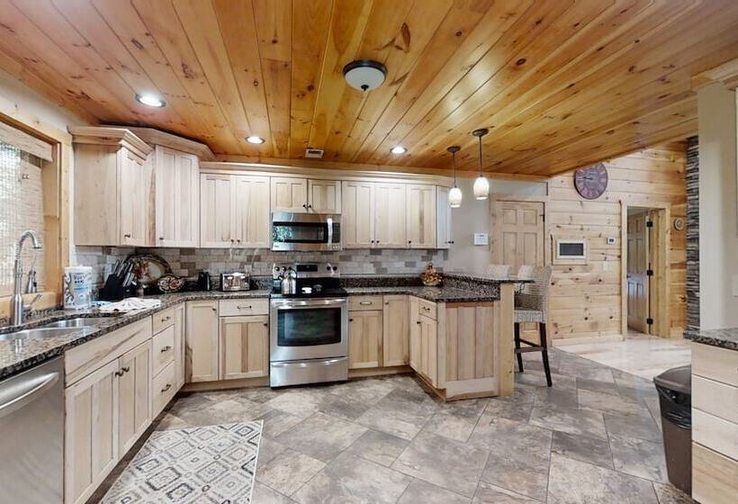 Bearmont Lodge