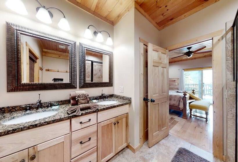 Bearmont Lodge
