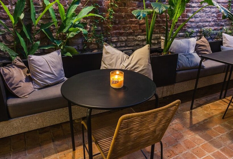 تختخواب و صبحانه Faz Hostel