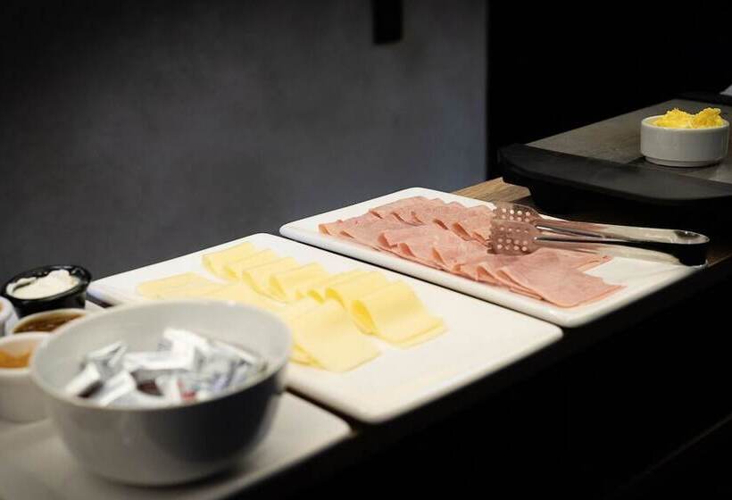 تختخواب و صبحانه Faz Hostel