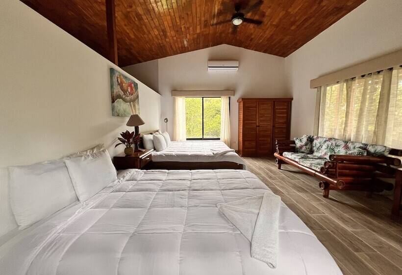 Blue Banyan Inn
