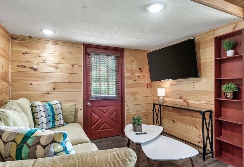 Cabin At Lakeside