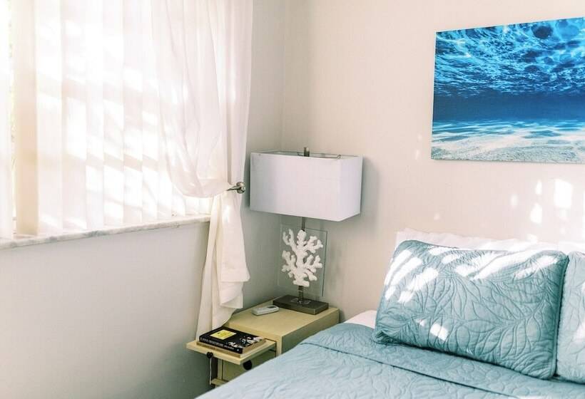 בית מלון כפרי Beachside Gardens Apartments By Lowkl