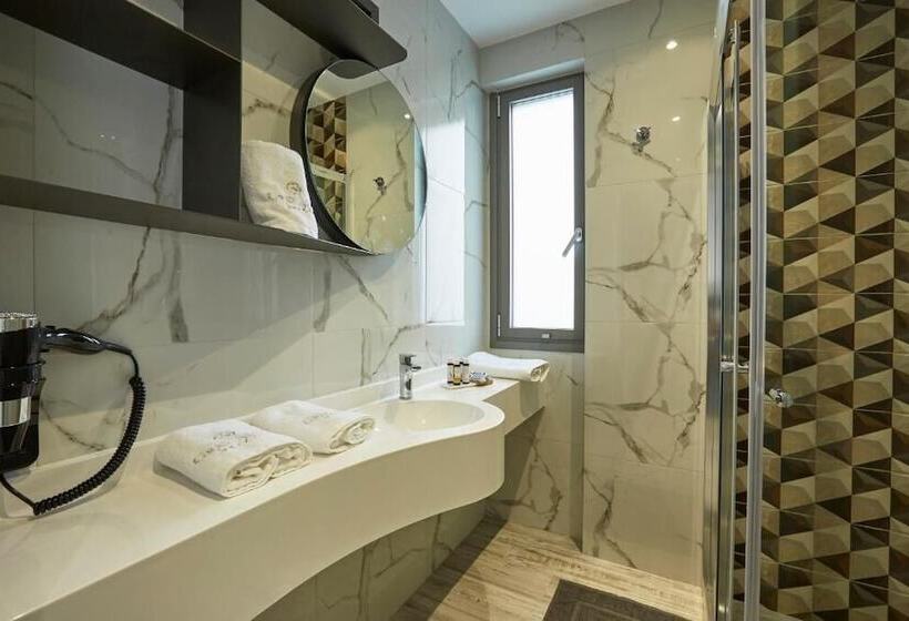 בית מלון כפרי Greystone Suites