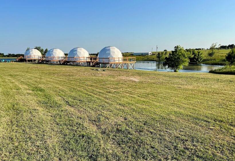 호텔 Lake Serenity Ranch