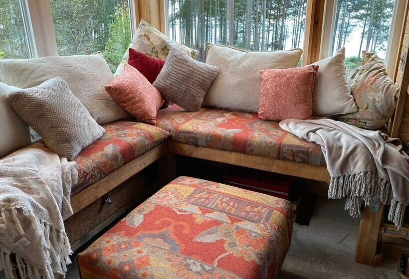 Отель Treehouse Over The Water Eagle S Nest