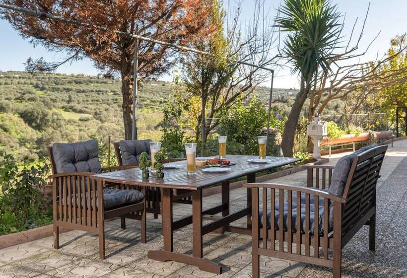 إقامة Aelia Home