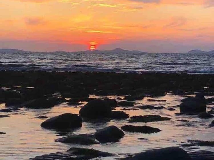 إقامة Bungalow By The Beach, Sleeps 6, Snowdonia, Wales