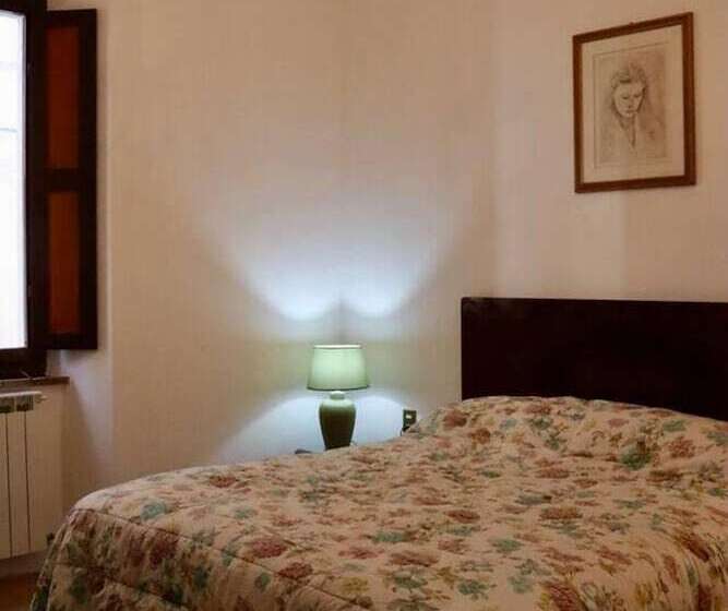 住所  Casa Lola A Lovely 3 Bed House In Bolognola