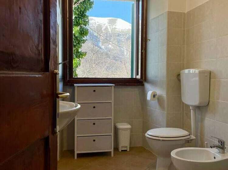 住所  Casa Lola A Lovely 3 Bed House In Bolognola