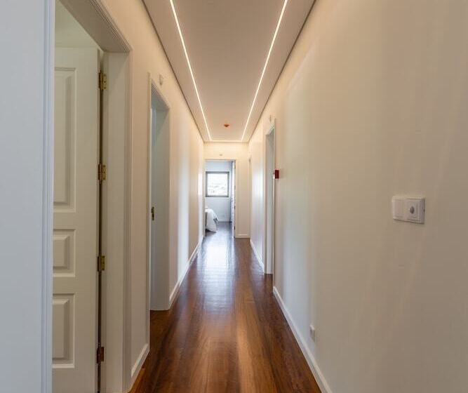 住所  Stunning 6 Bed House In Brito, Guimaraes